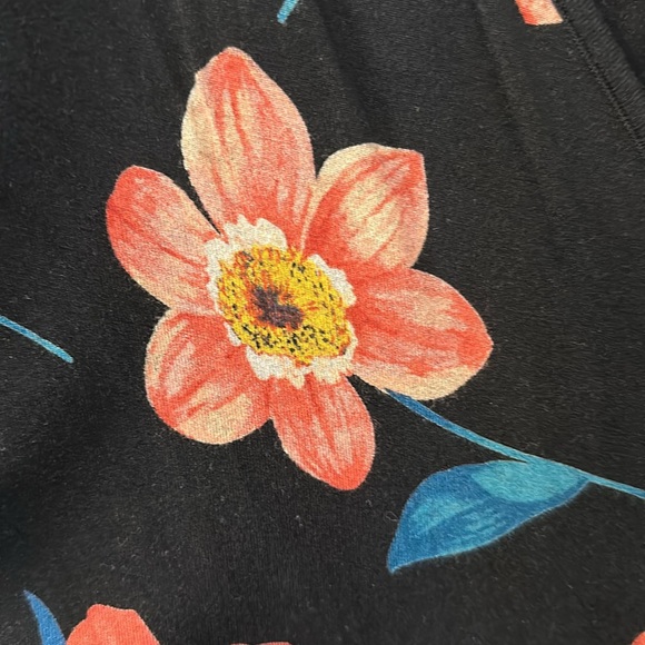 Romper size small - Picture 2 of 5